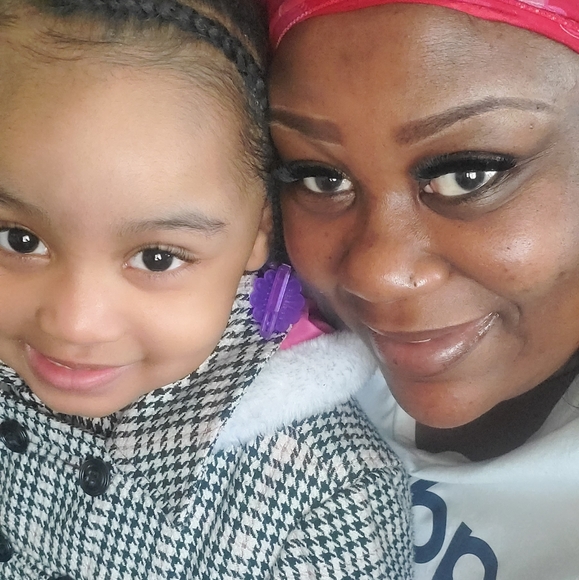 Meet your Posher, Keisha - Picture 2 of 2